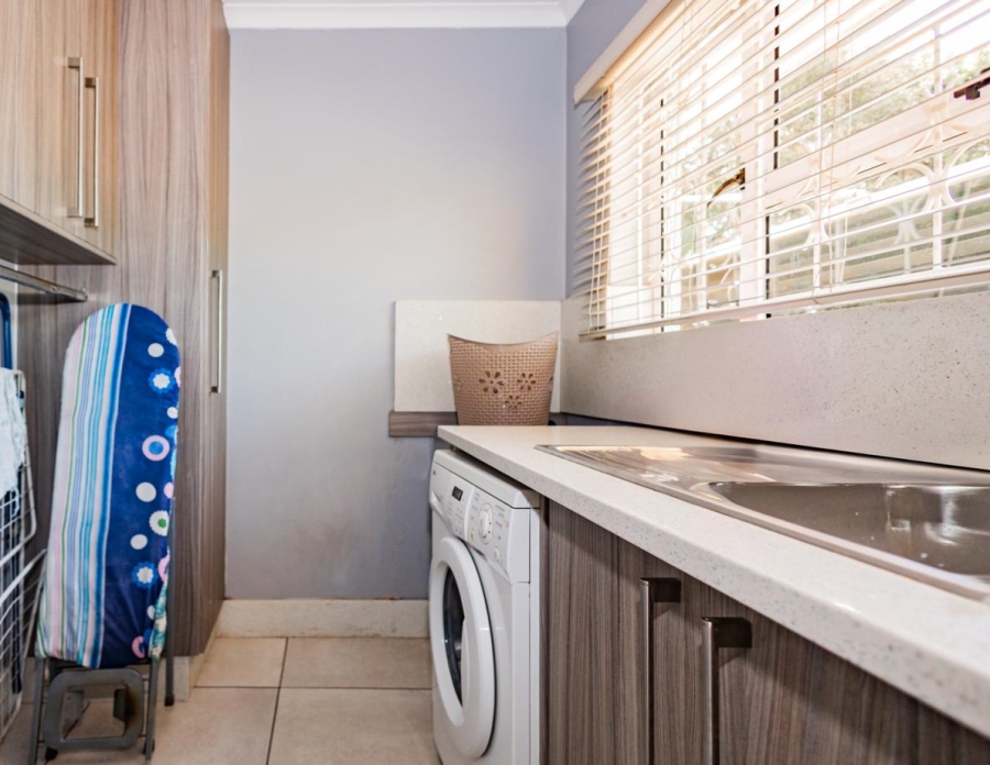 8 Bedroom Property for Sale in Joostenbergvlakte Western Cape